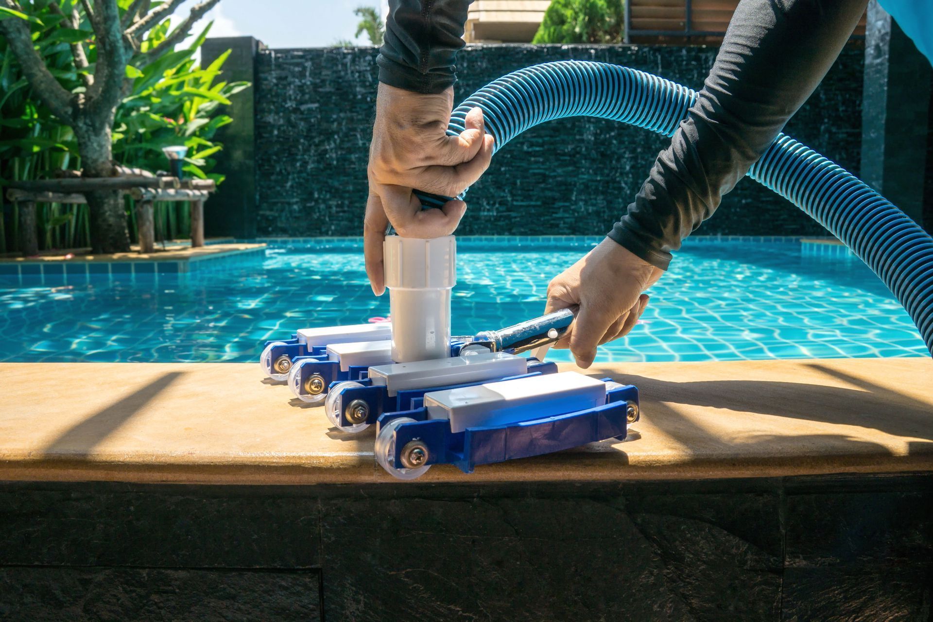 13 Benefits of Professional Pool Services for Residential Properties