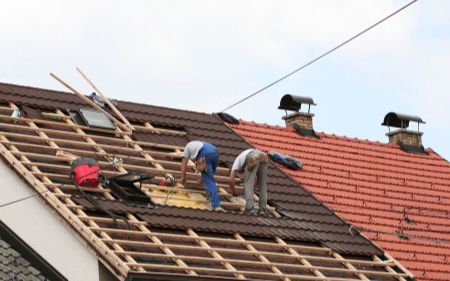 instalacion de cubierta con panel sandwich en vivienda unifamiliar de Ciudad Real