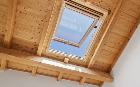 instalacion de ventanas velux, claraboyas en chalet de Ciudad Real