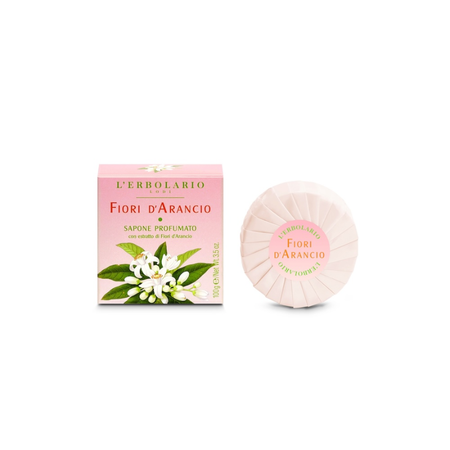Scatola portasapone rosa Fior di Arancio e saponetta rotonda con decorazione floreale.