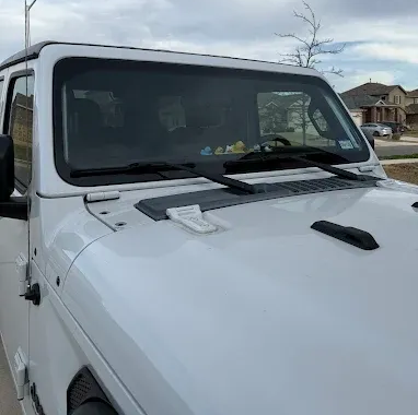 Windshield rock chip repair in Leander, TX Windshield rock chip repair in Leander, TX