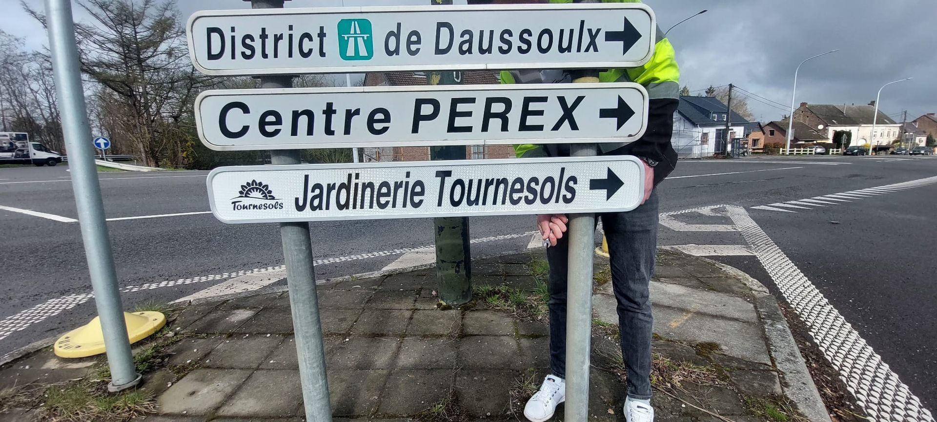 Signalétique -  pub extérieur