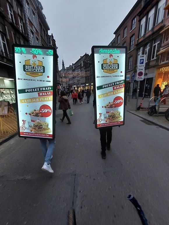 Street marketing - homme sandwich- sherpa-affichage