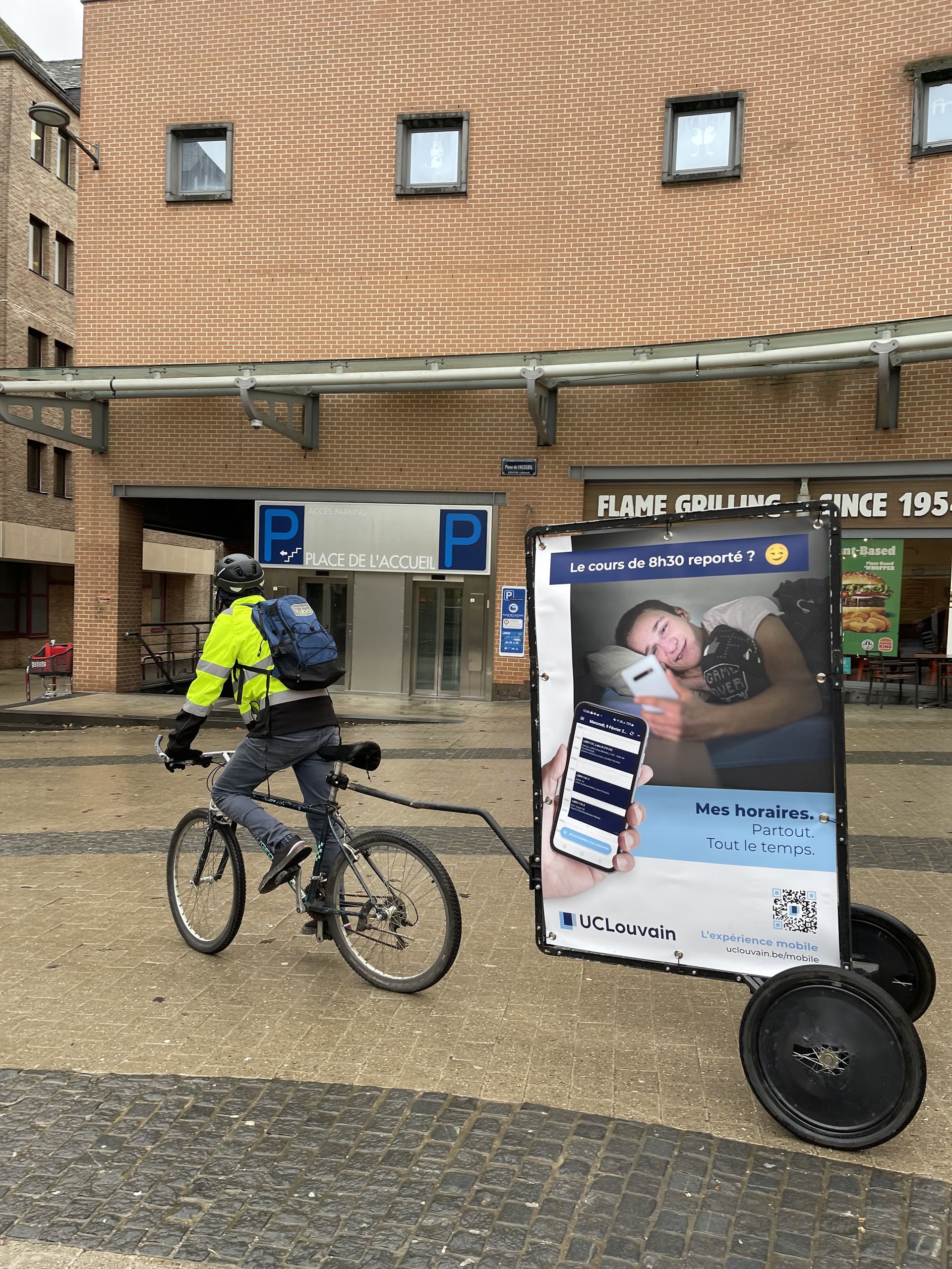Vélo publicitaire en Belgique - street marketing