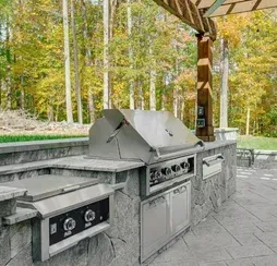 outdoor living spaces in old brookville ny