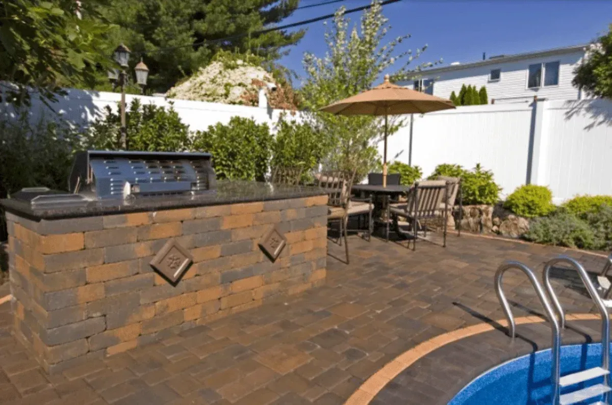 How Do You Plan an Outdoor Kitchen in Long Island, NY That Holds Up and Adds Real Backyard Value?