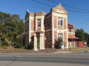 Singleton