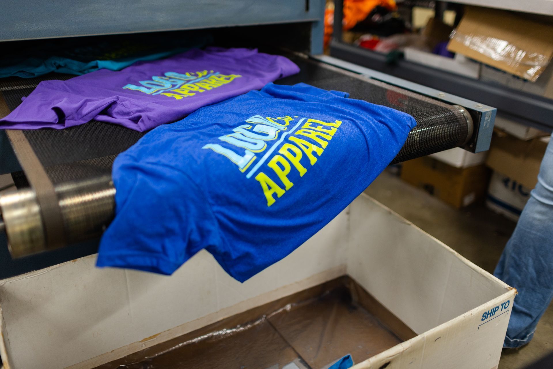 Screen Printing Near Me: Brand’s Identity Shirts