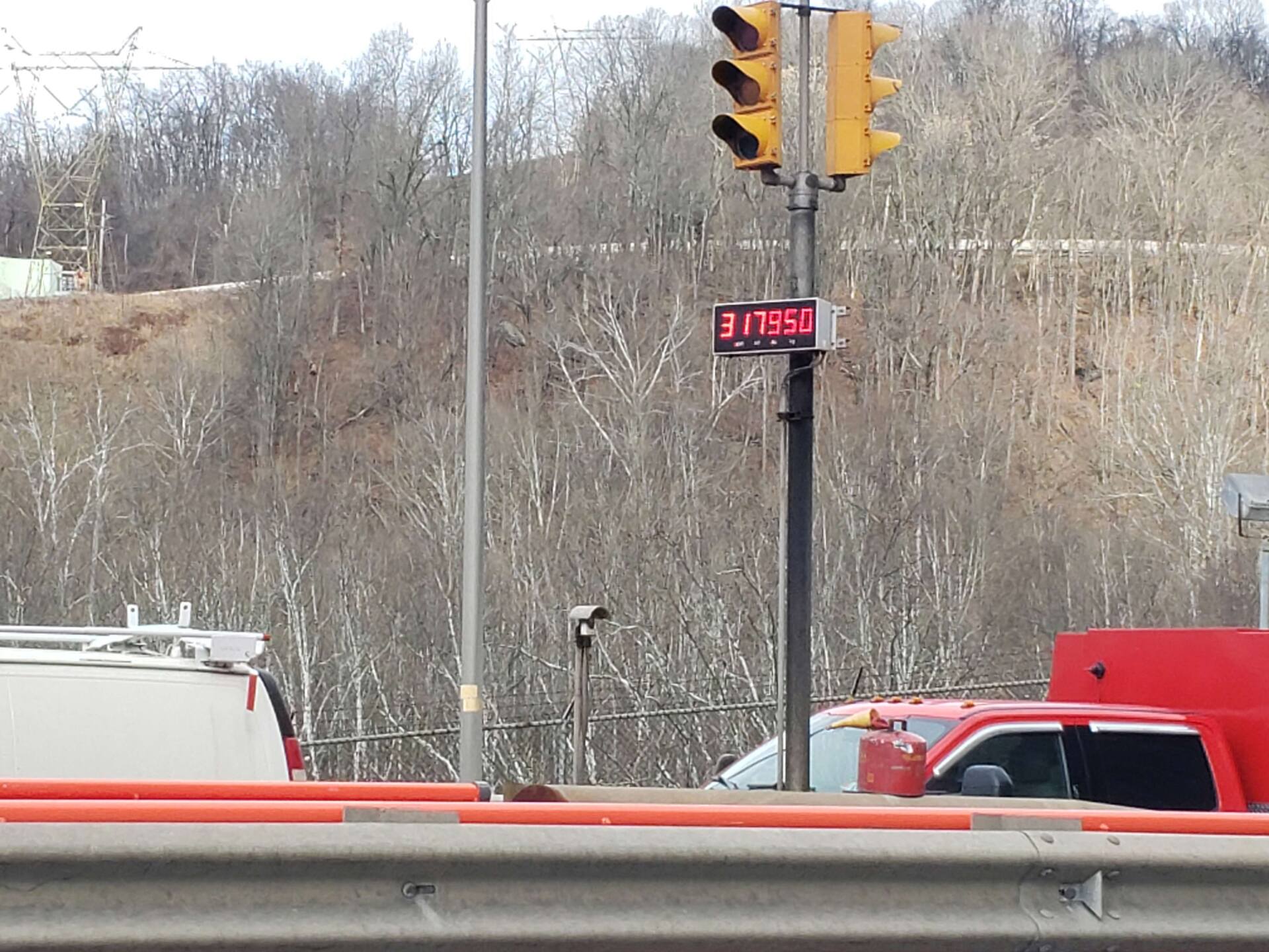 Traffic Light — Uniontown, PA — Budd's Scale Service & Sales Inc