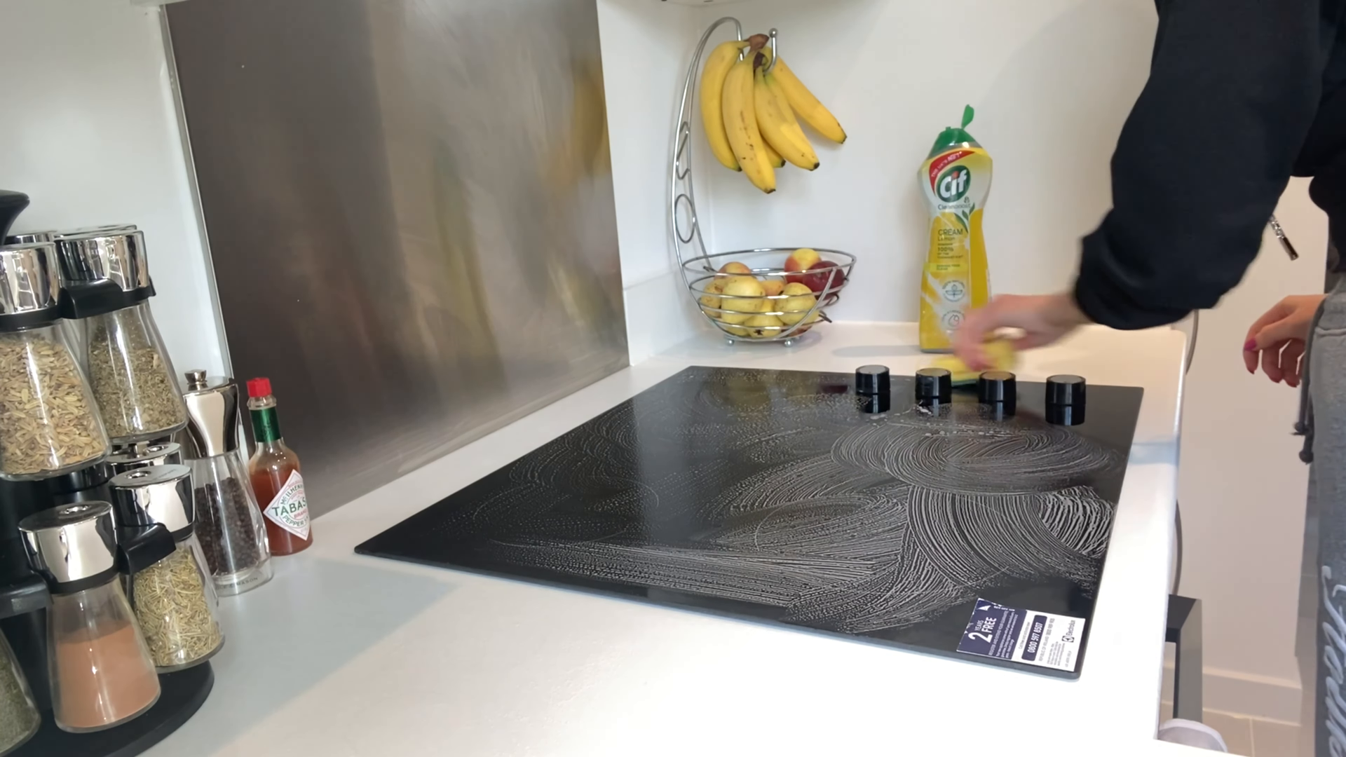 Long Island City Queens tile and grout cleaning Green Hands Cleaning Services
