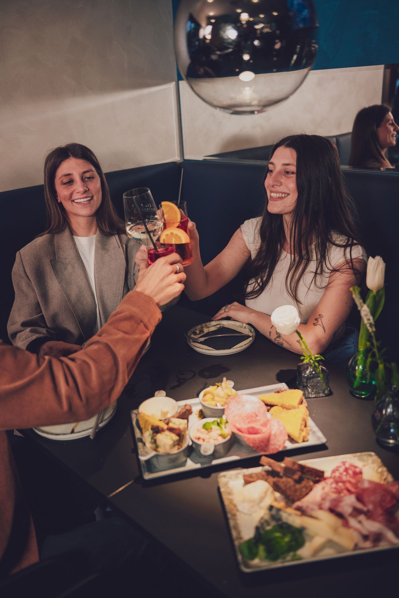 aperitivo tra amici