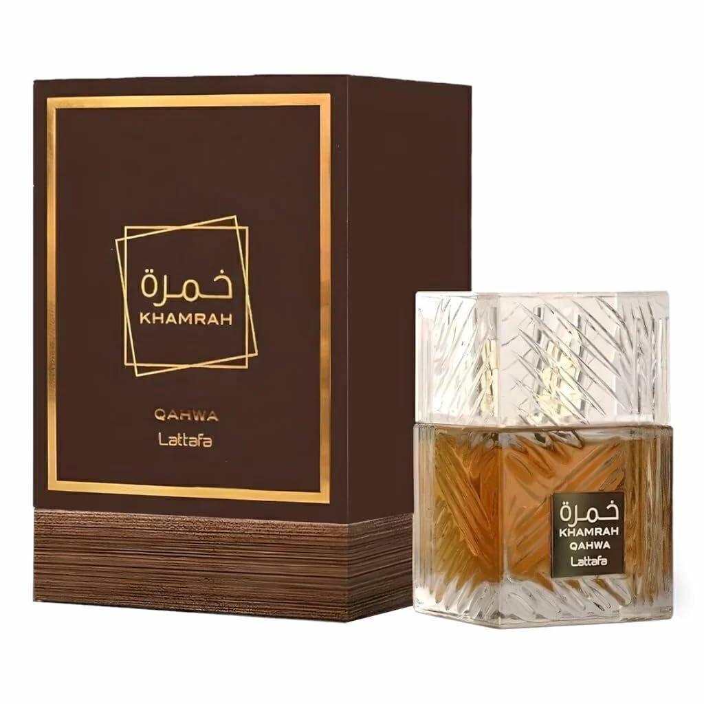 Frasco de perfume Khamrah marrón con tapón dorado junto a una caja a juego sobre fondo blanco.