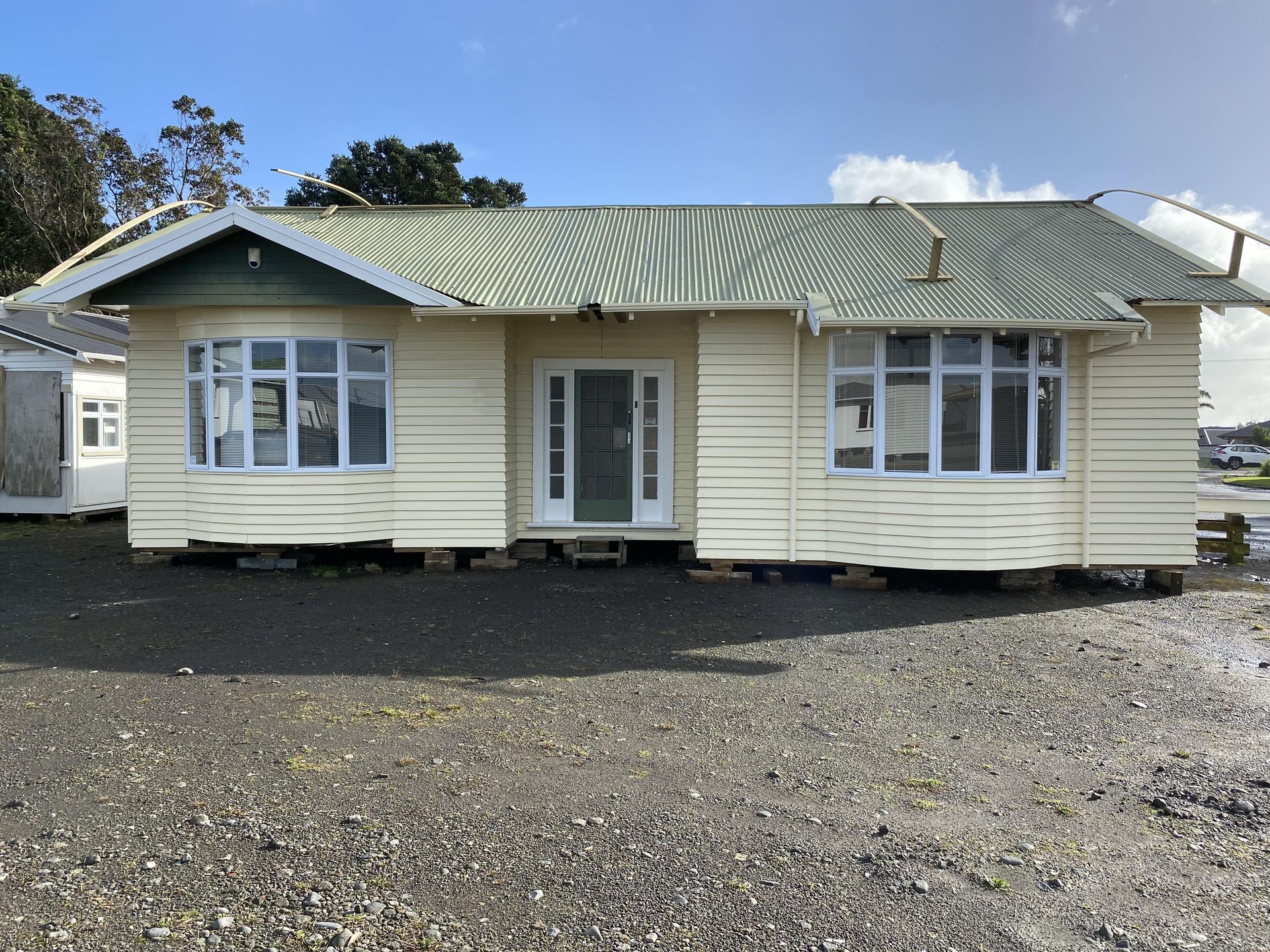 TK0017 - Large 4 Bedroom Home + office. Large living areas