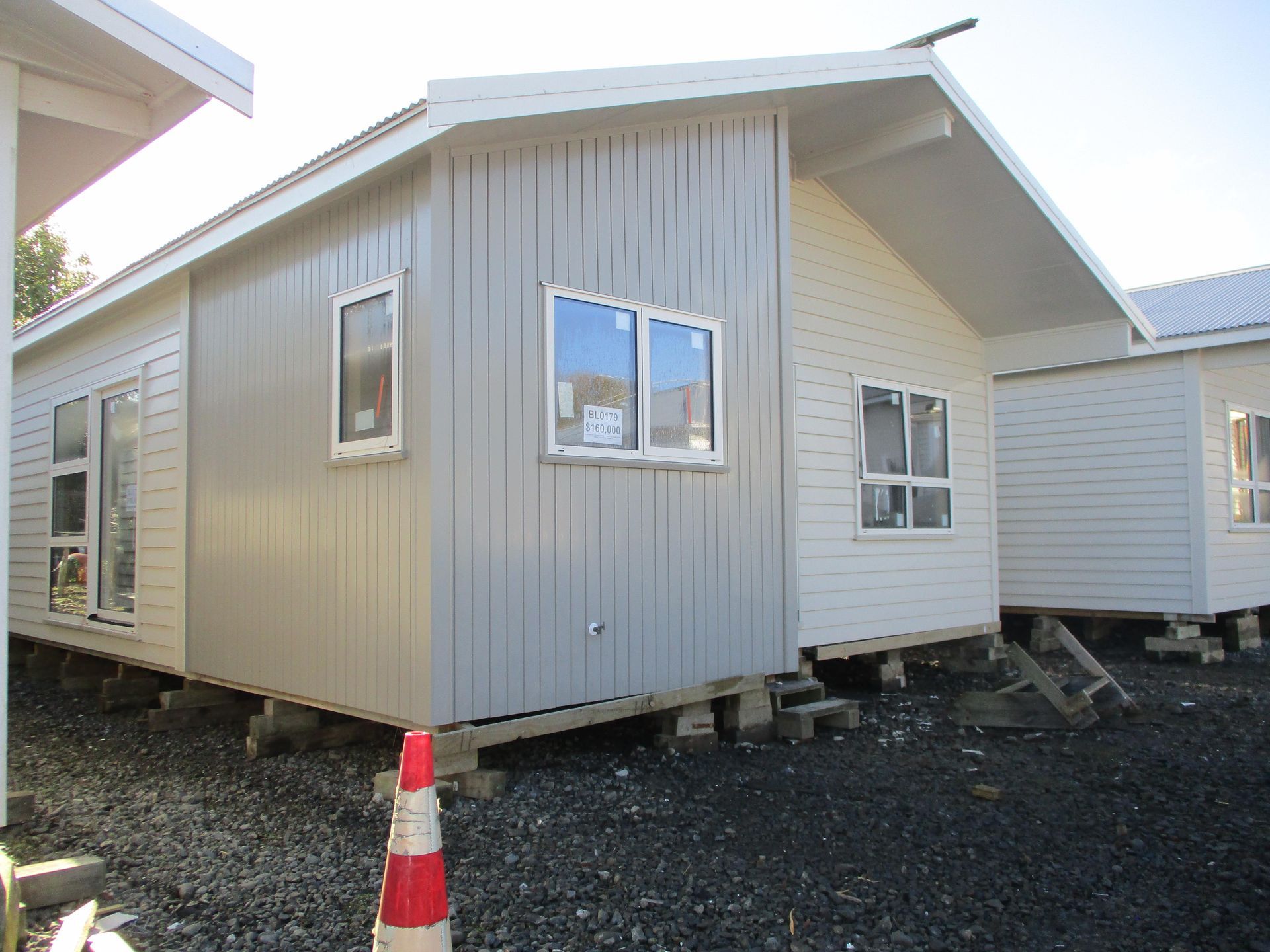 BL0179 - Modern 2bedroom home - just needs finishing off