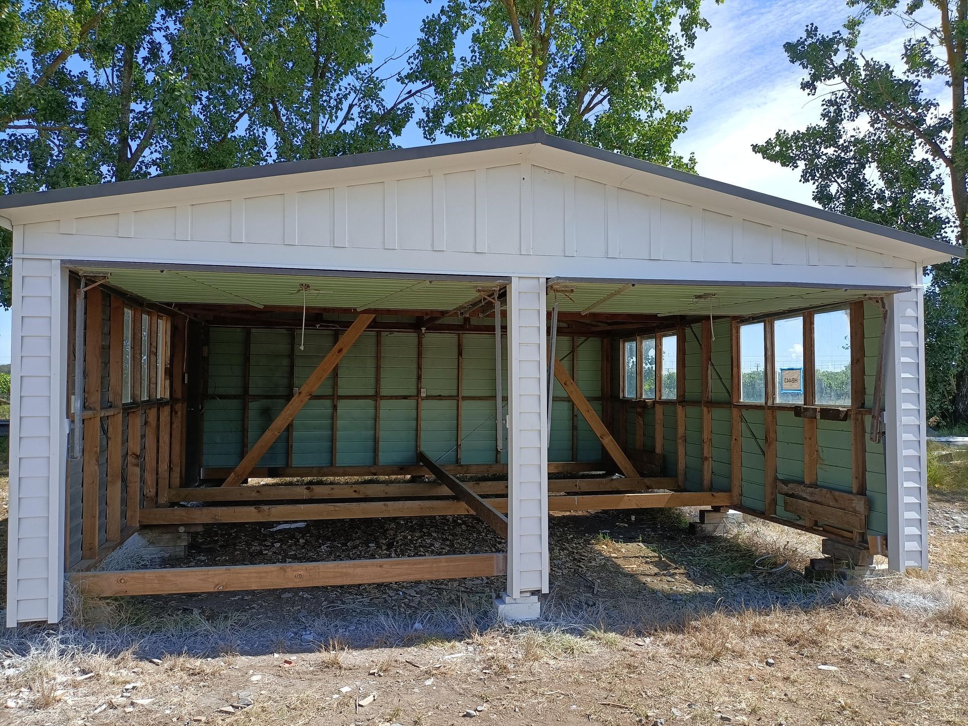 HB443 - Double garage HB443 - Double garage