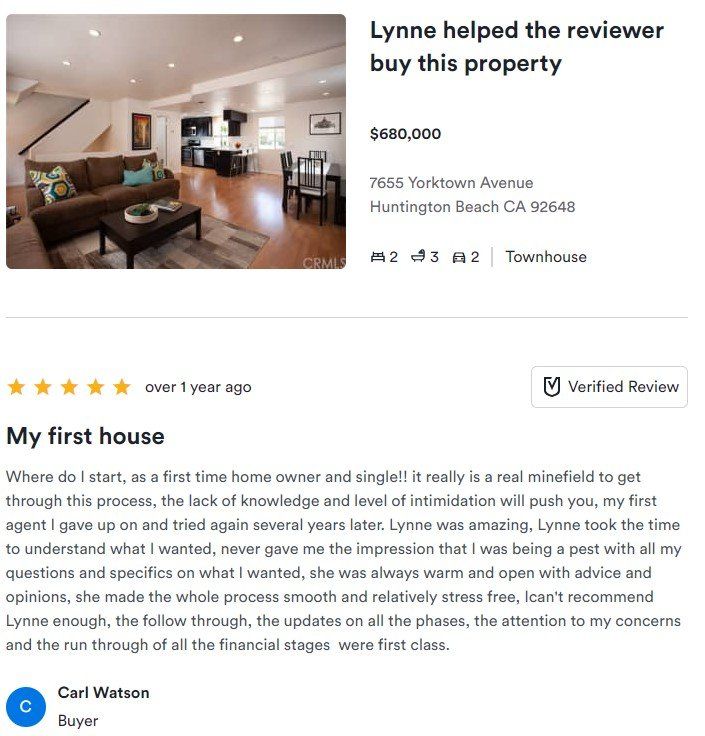 Real estate review with living room photo and text: “Lynne helped the reviewer buy this property”