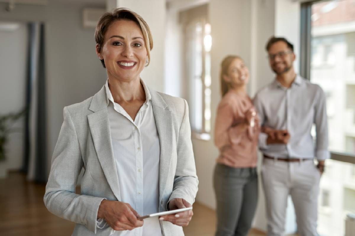 A student taking real estate classes online near Louisville and Lexington, Kentucky (KY)