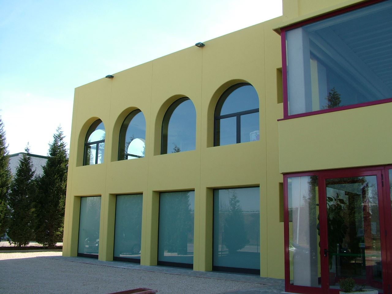 prefabbricato commerciale in cemento