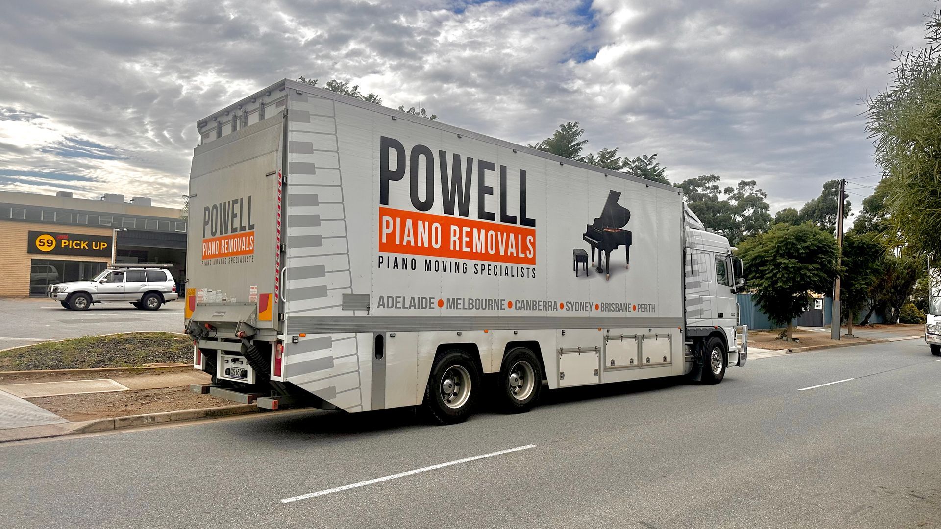 piano movers adelaide truck