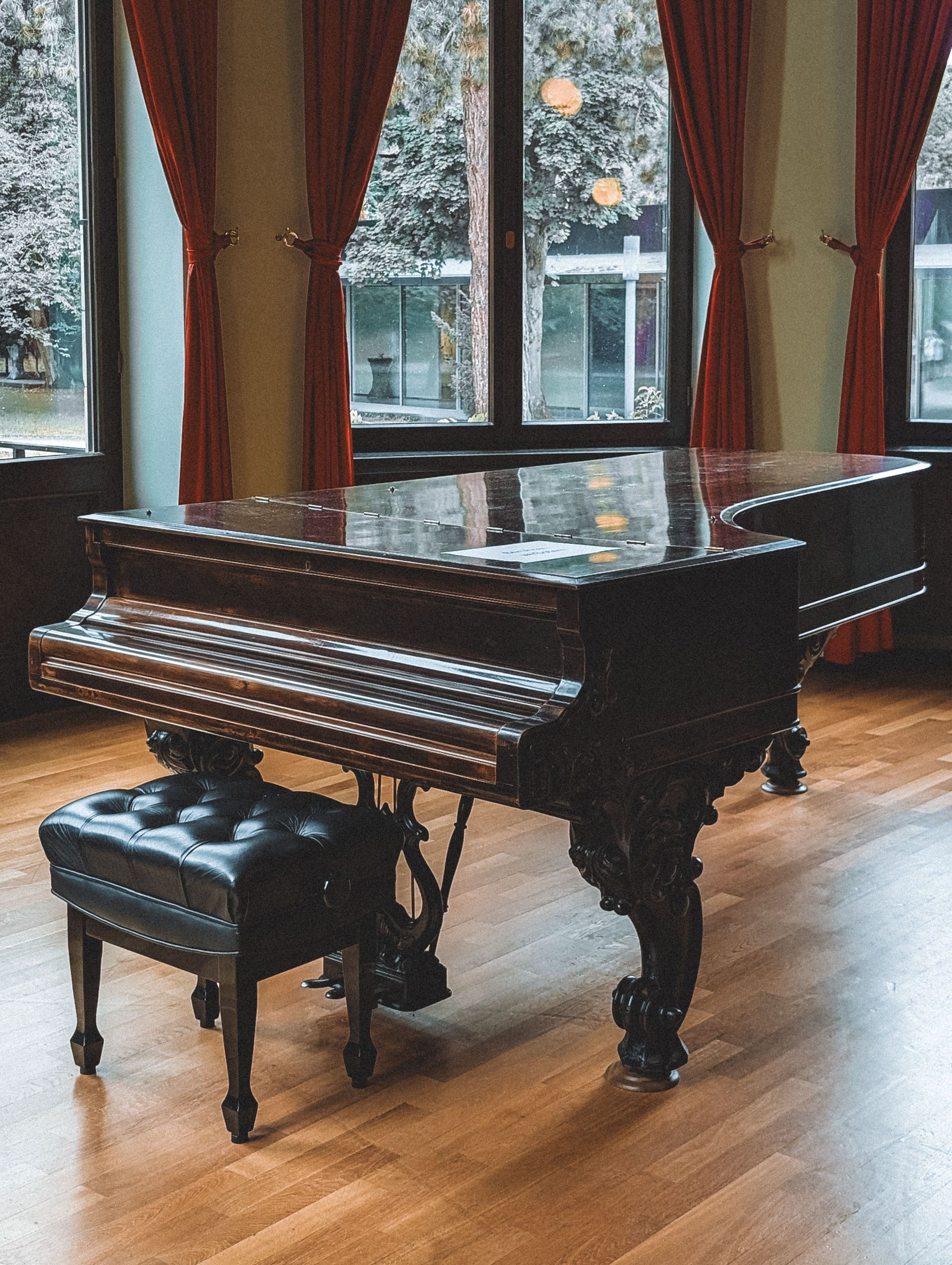 professional piano moving Sydney