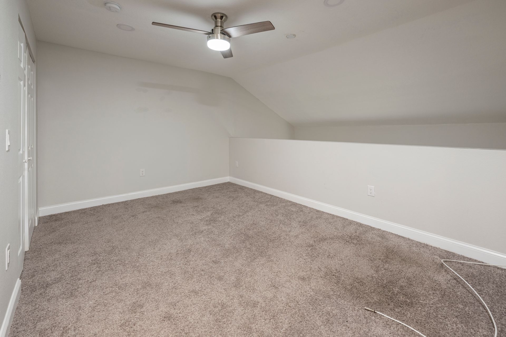 Bedroom with carpet