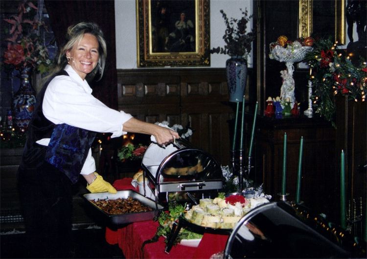 Tin Cup Bar and Grill info on In Banquet Room Catering