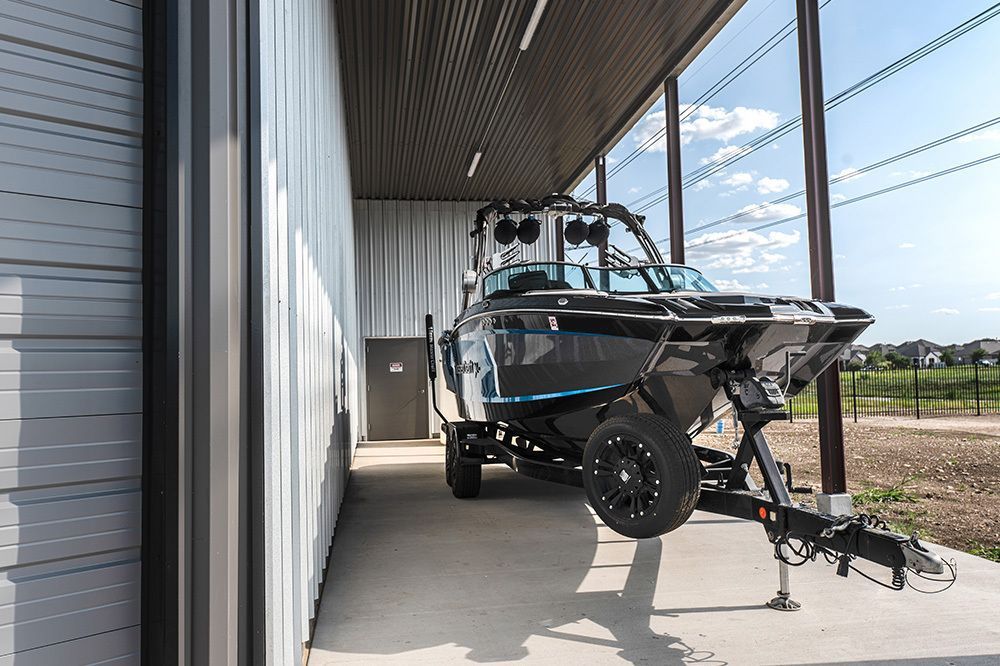 Boat storage & parking covered outdoors in Argyle, Texas