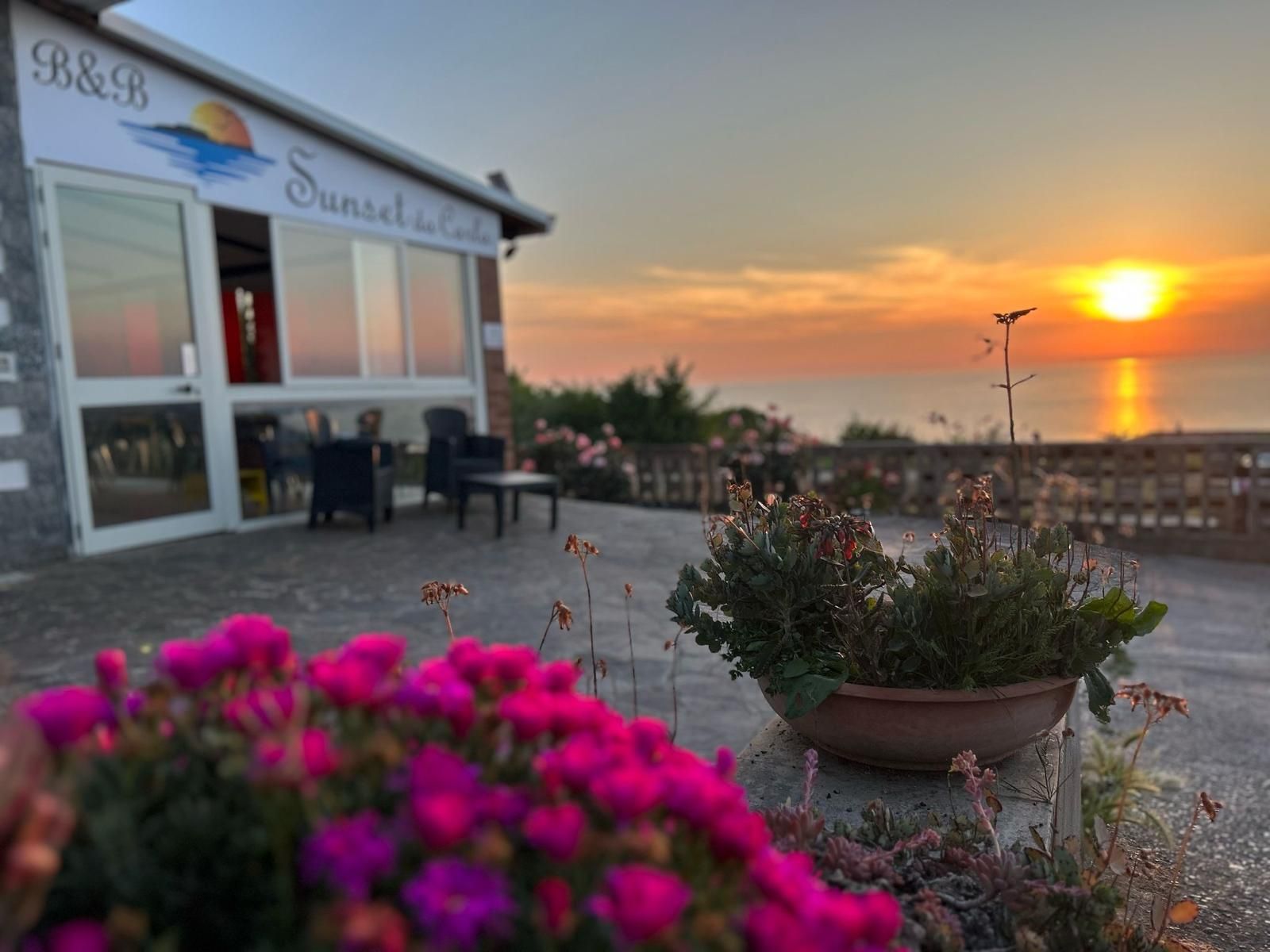 Scopri il BeB Sunset Da Carla ad Agropoli: camere confortevoli, mare vicino, relax immerso nel verde