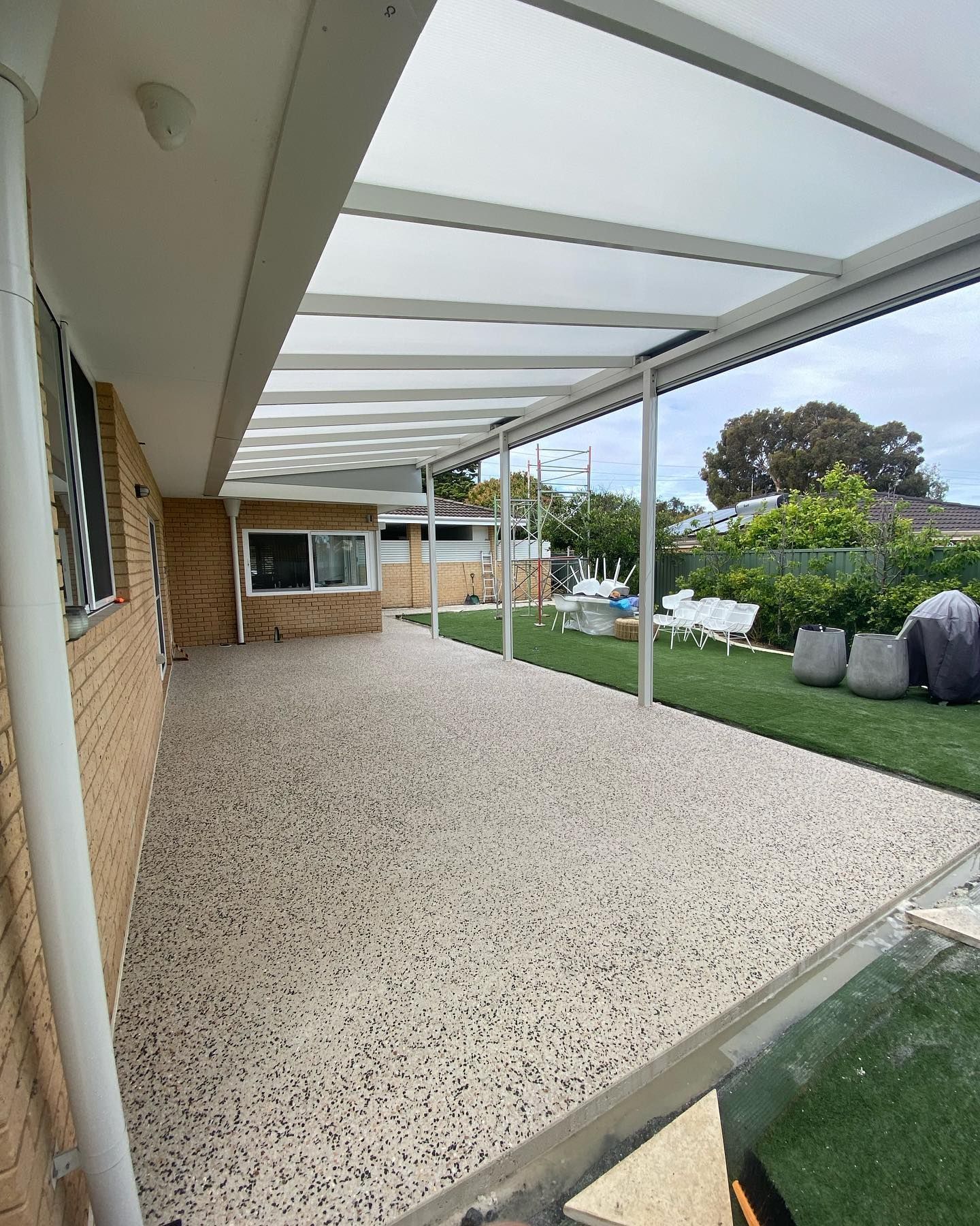 Upgraded Kajaani White Mix in Outdoor Entertaining Area