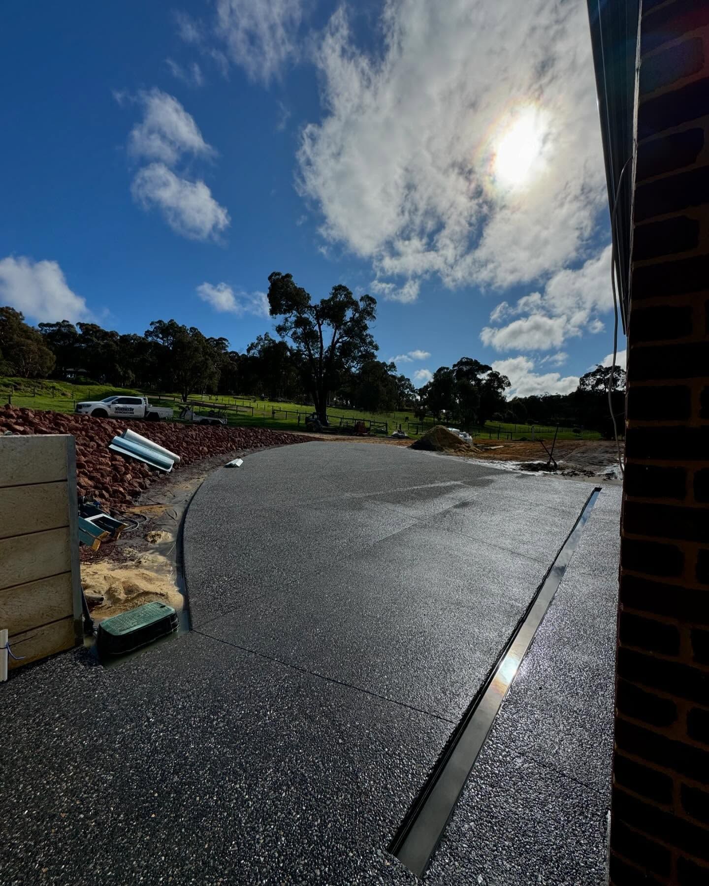 400m2 exposed aggregate driveway and alfresco in Bullsbrook