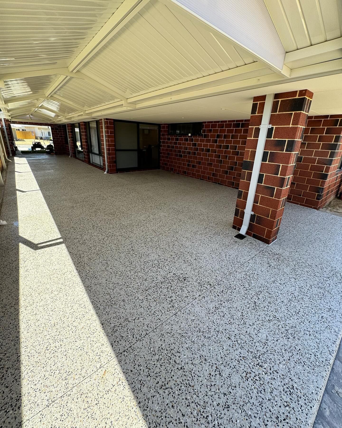 Kajaani White Exposed Aggregate Patio