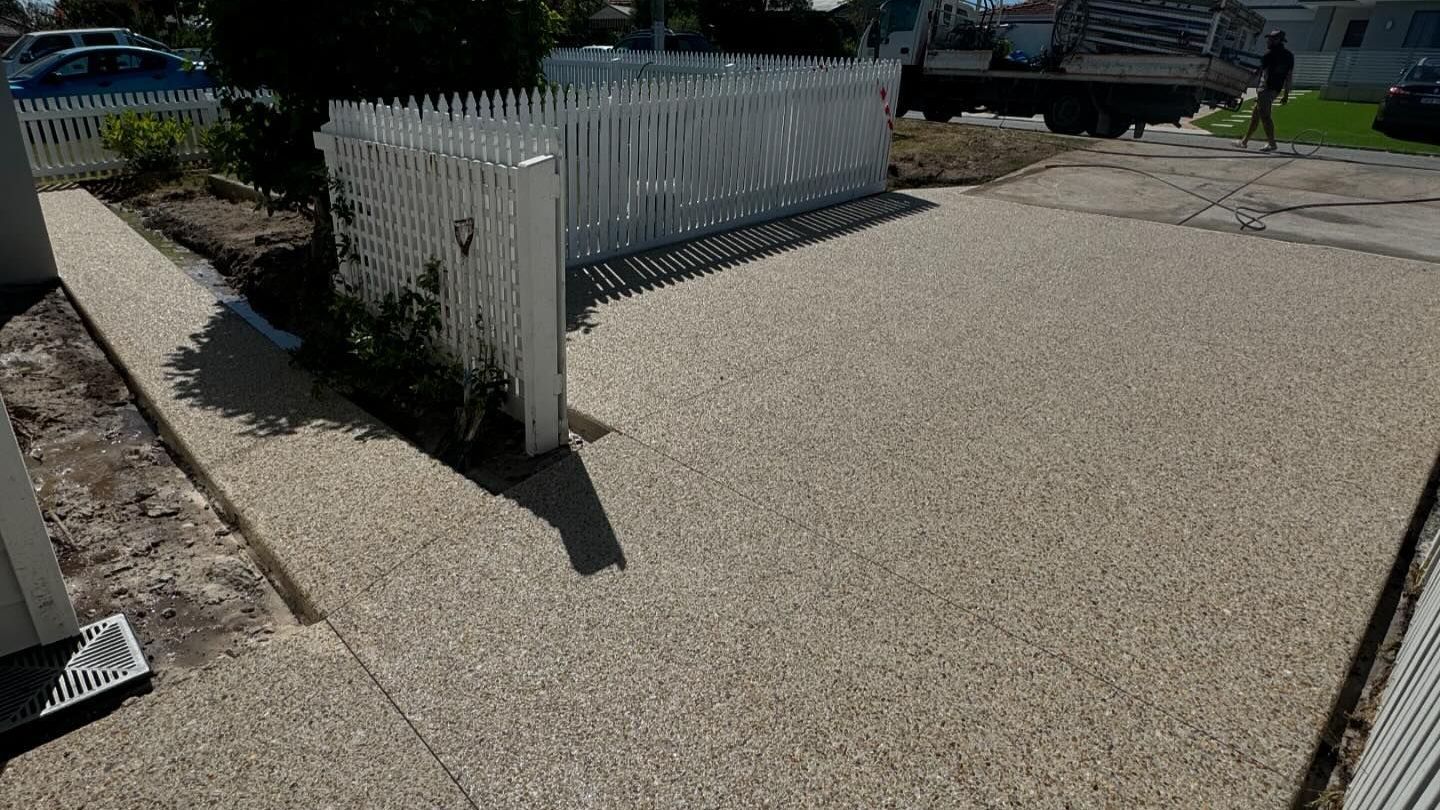 Exposed Aggregate Driveway and Walkway