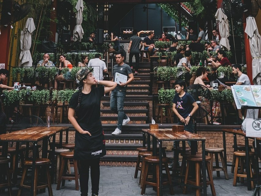 F&B employee benefits