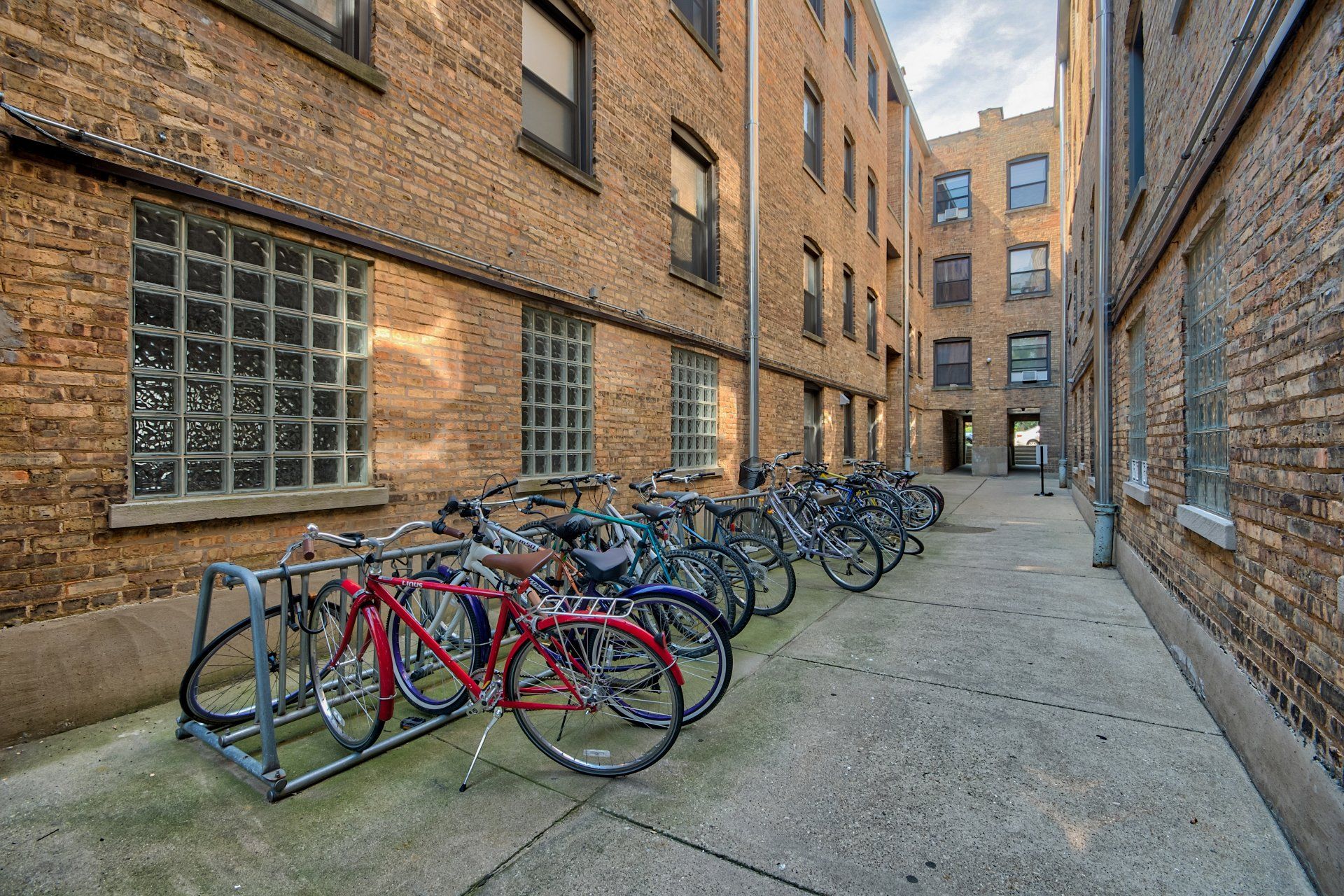2121-Ridge-Ave bikes