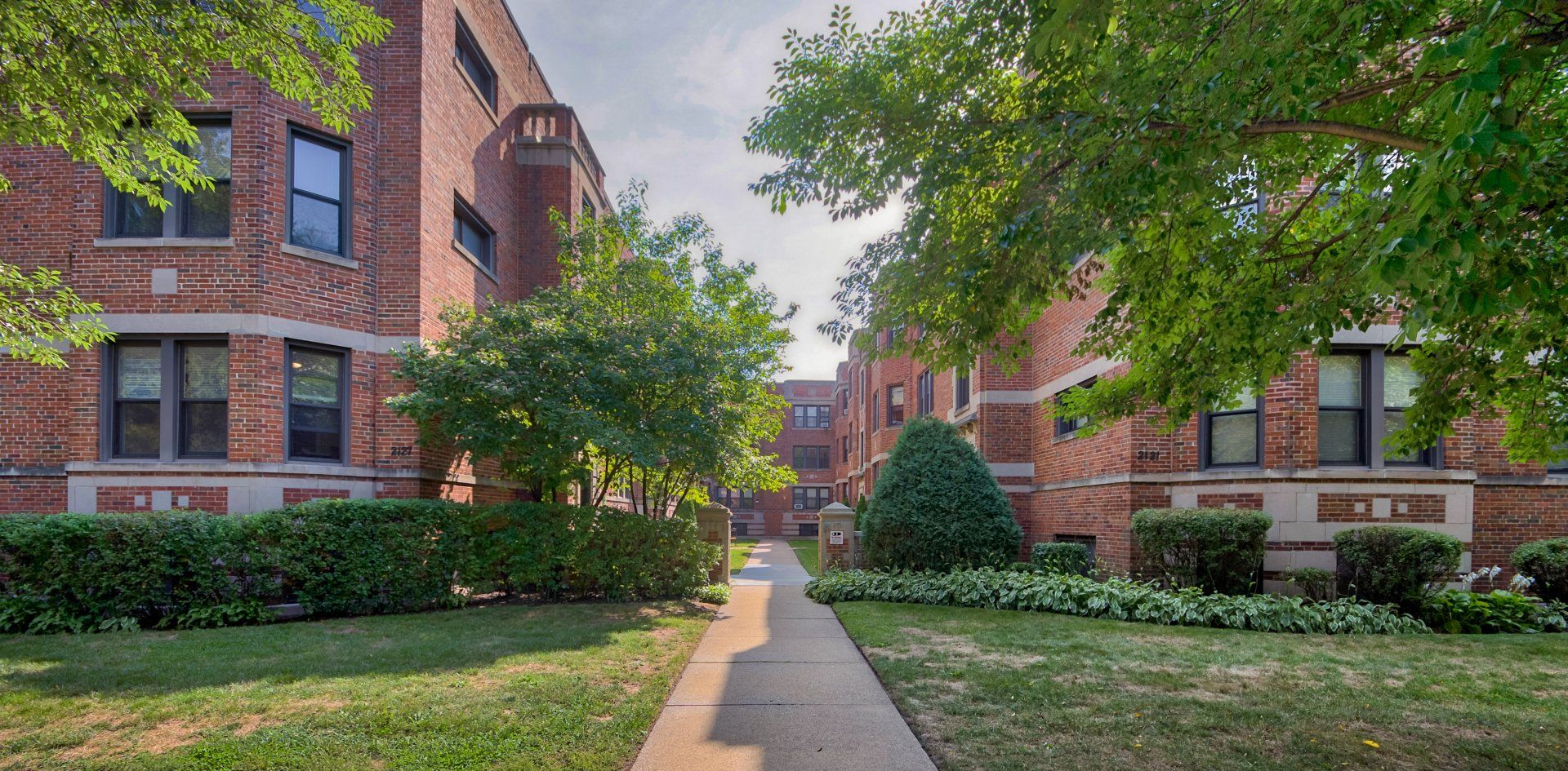 2121-Ridge-Ave 3