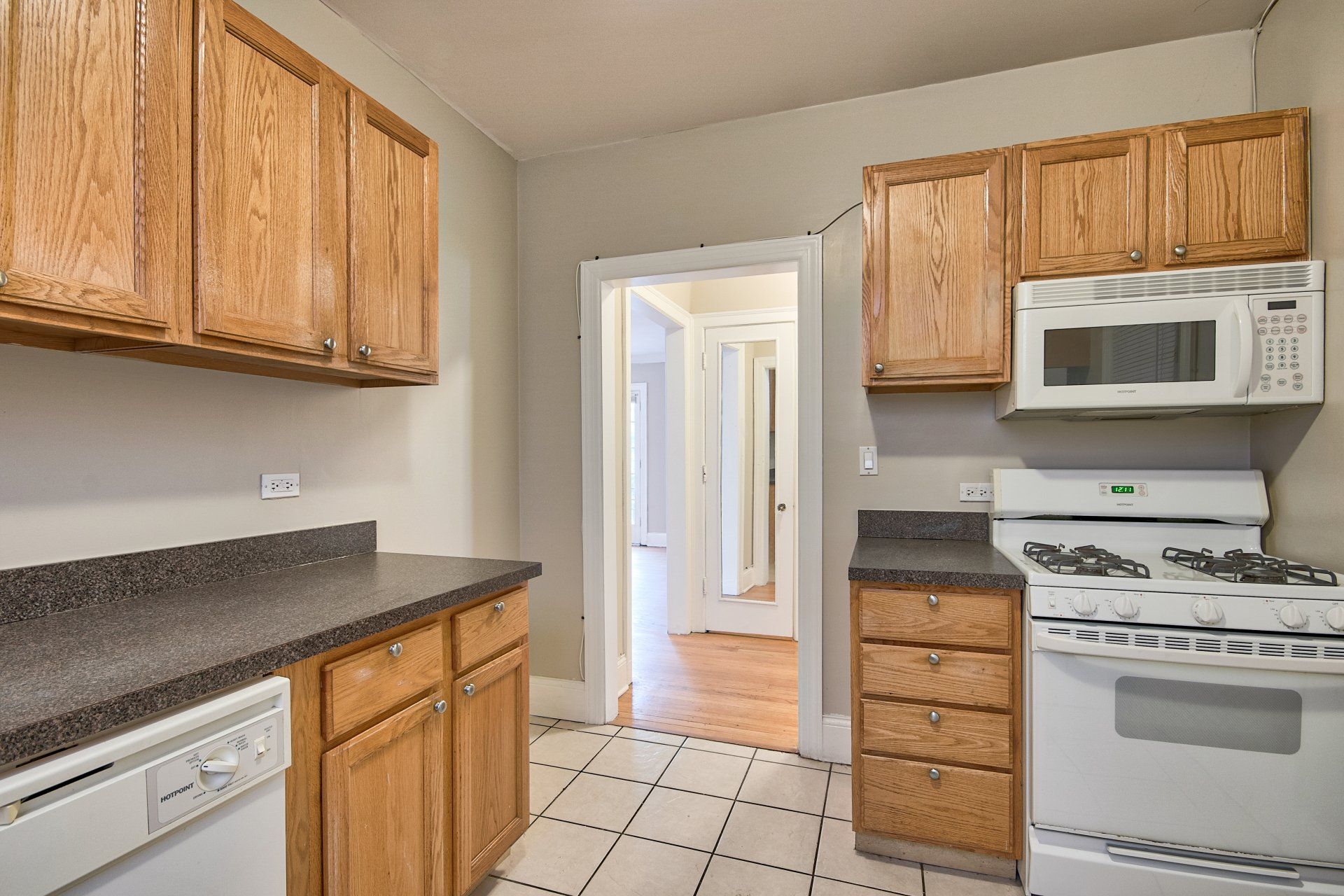 1509-Hinman-Avenue kitchen 2