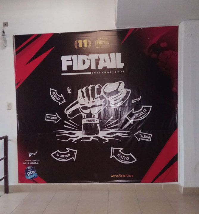 GRÁFICA SIETE