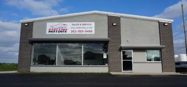 Expert Staff at Work | Stellar Motors
