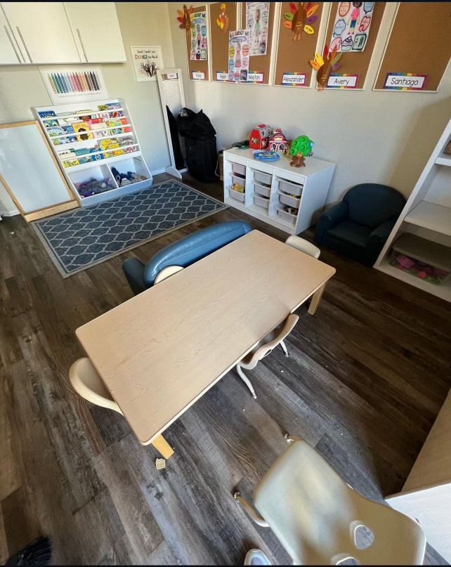 A big clean class room hat is been well organize in Coachella Valley, CA