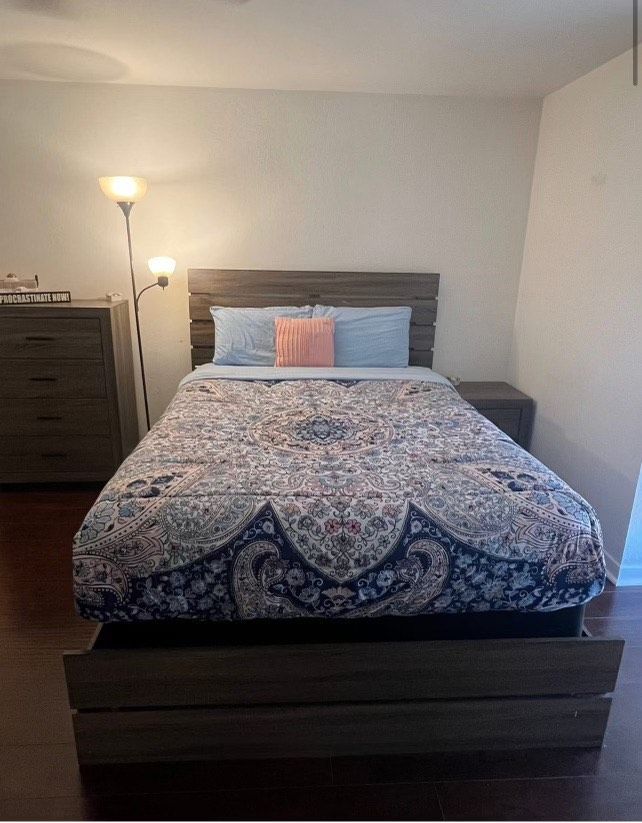 A bedroom with a perfect and clean bed in Palm Desert, CA after the team of Bunny's cleaning service came by