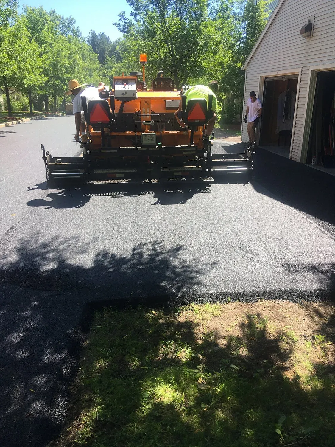 Paving Road - Burlington, VT - Rox Asphalt