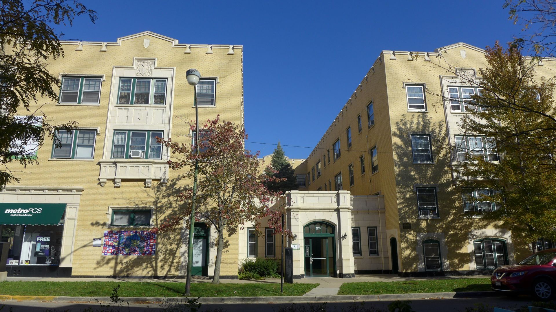 3955 N. Lamon Building