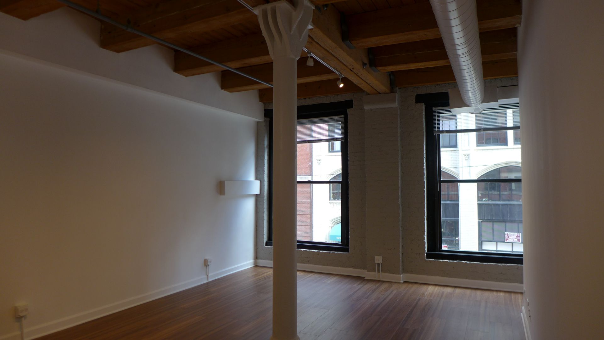 525 S. Dearborn Loft