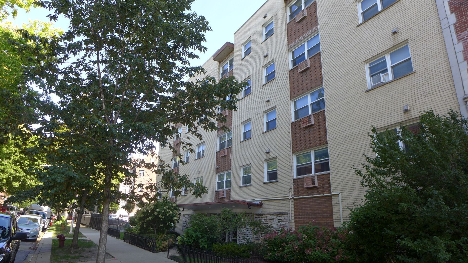 5633 N. Winthop