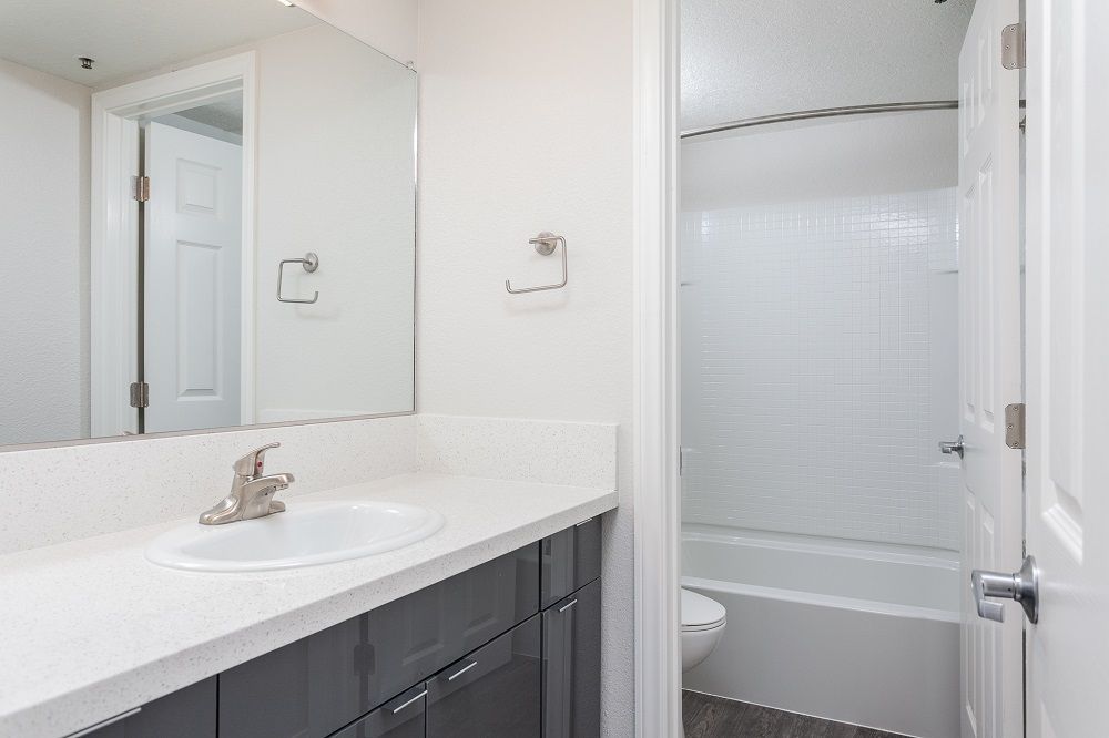 Sliding Photo Gallery Displaying Apartment Features