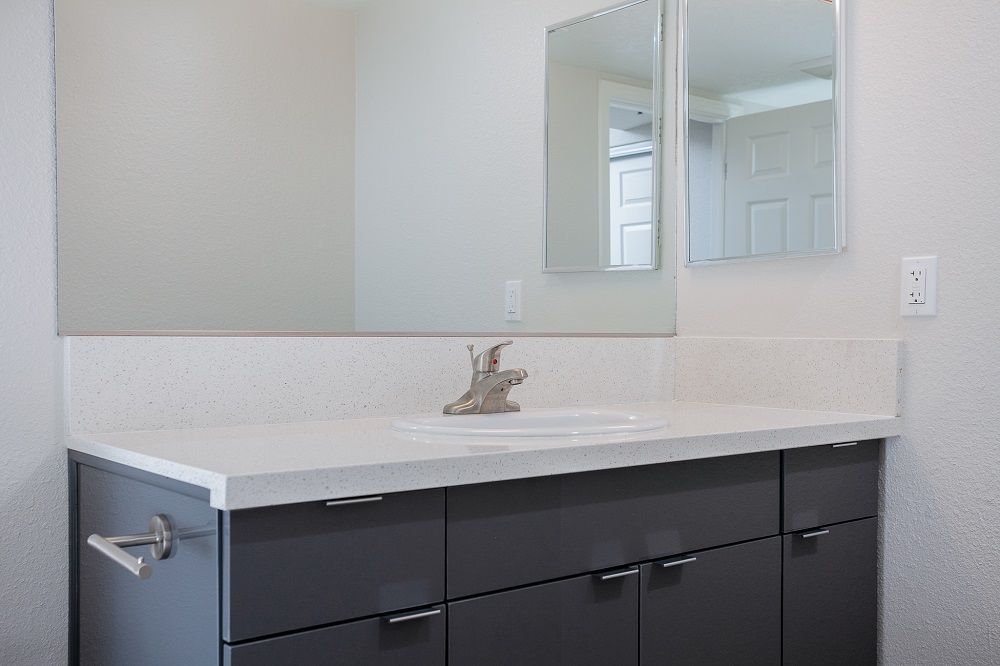 Sliding Photo Gallery Displaying Apartment Features