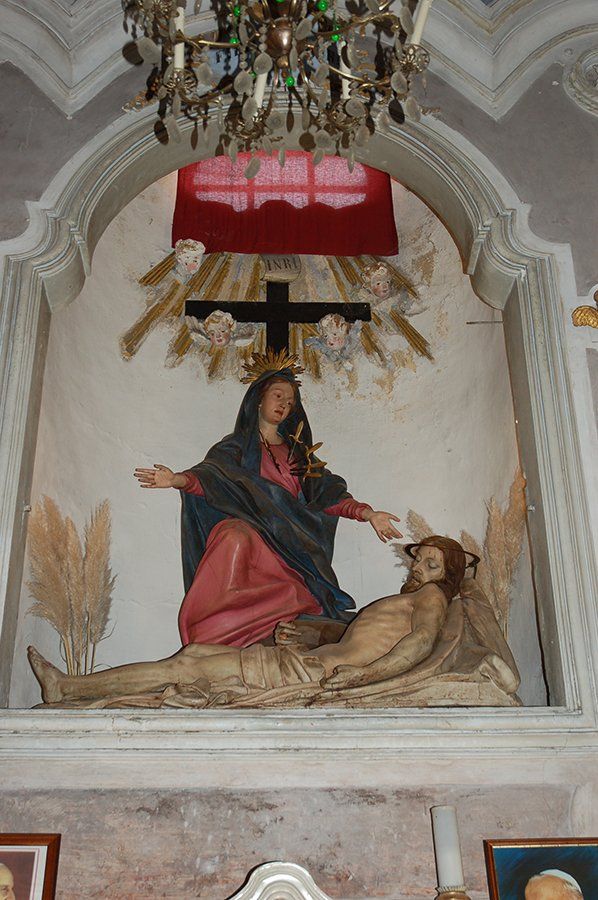 Basilica Immacolata Concezione - Sassello (SV) L'Addolorata ed il Cristo morto