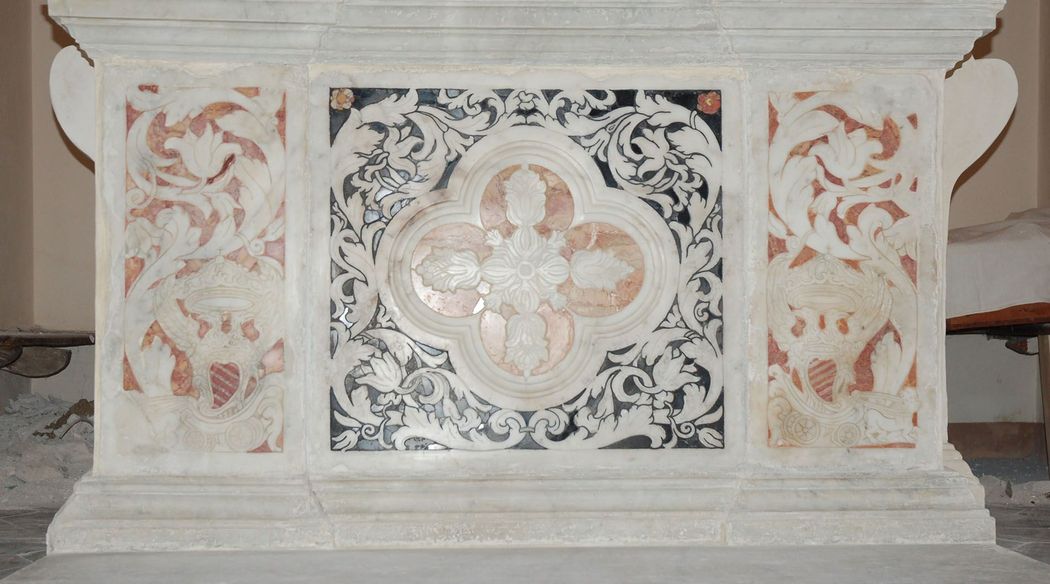 altare marmo restaurato