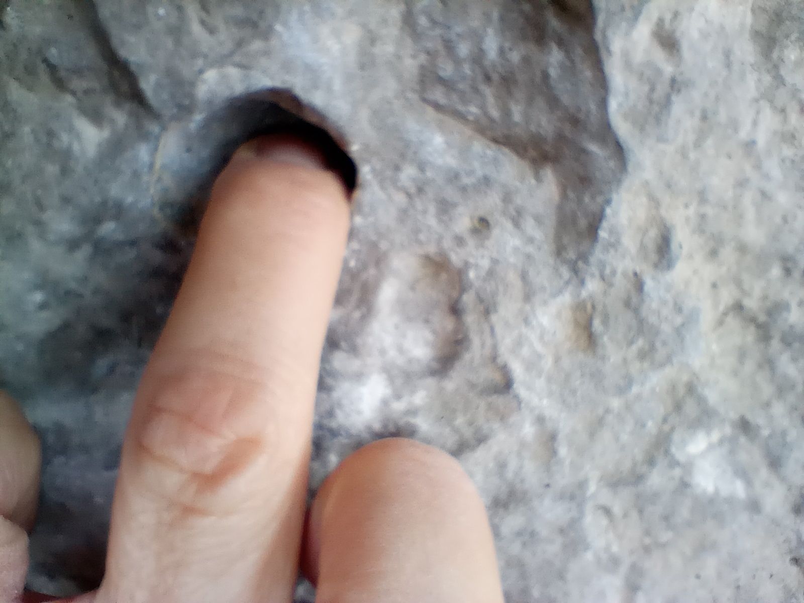 Fingerloch im Einstiegsbereich der Route 