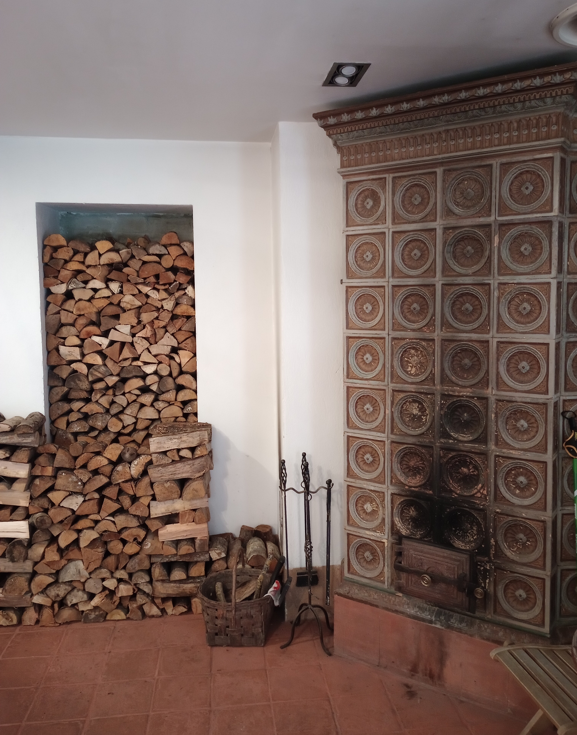 Kachelofen des Schriftstellerhauses in Ventspils
